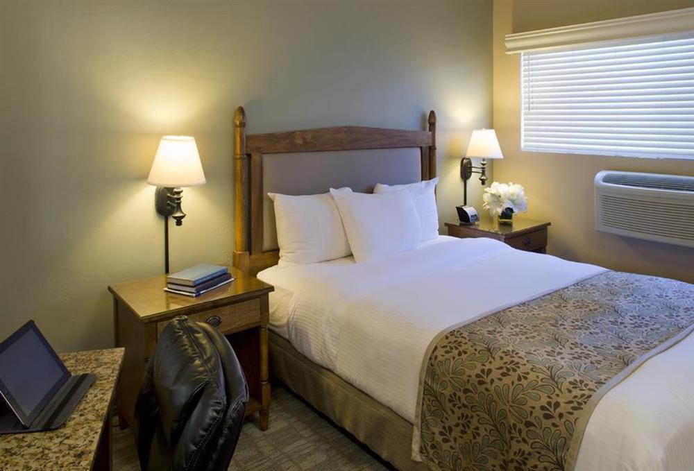 Glorietta Bay Inn Coronado Room photo